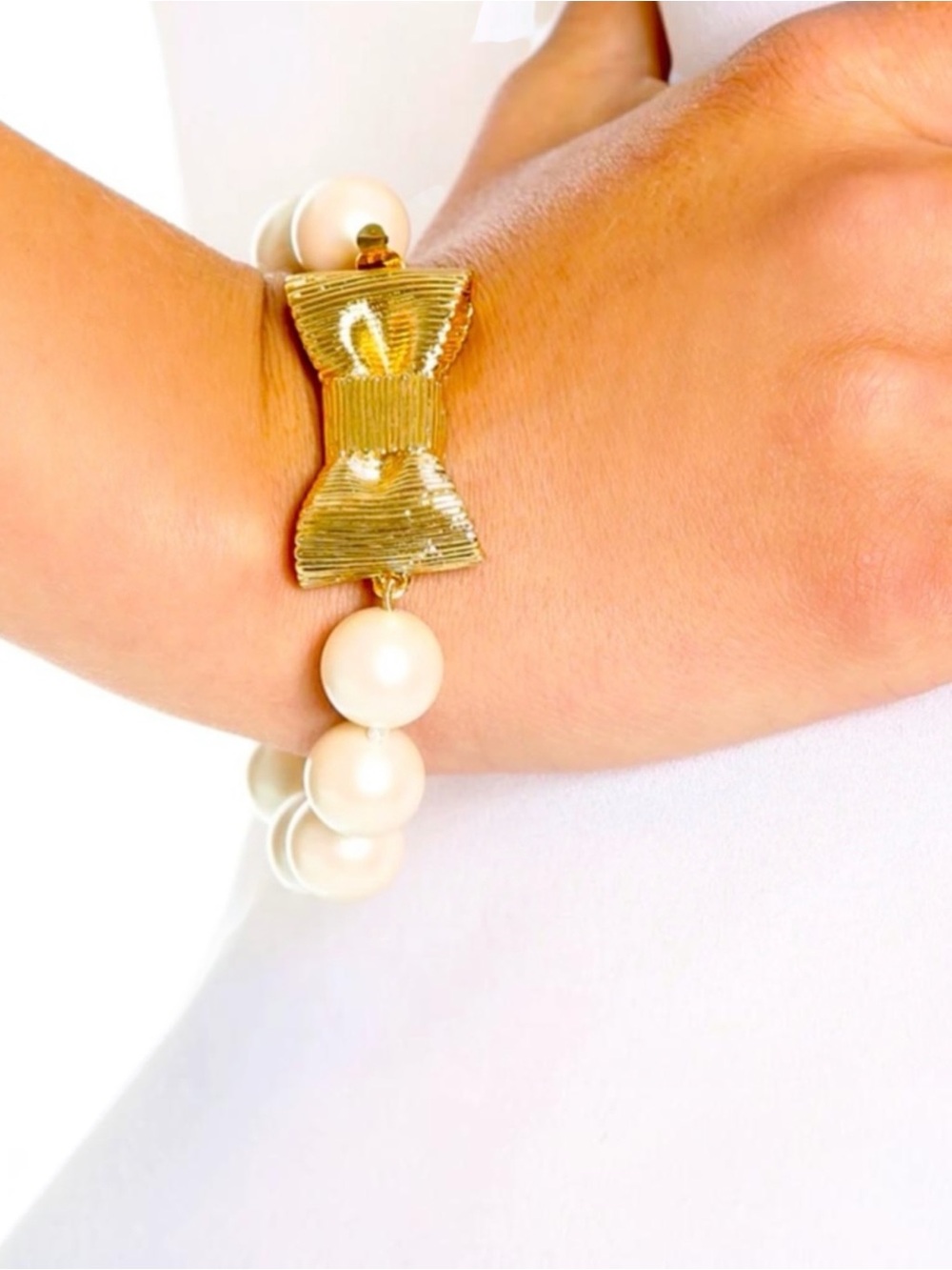 Kate Spade All Wrapped Up Faux Pearl Bracelet with Gold Bow Closure - Picture 10 of 10